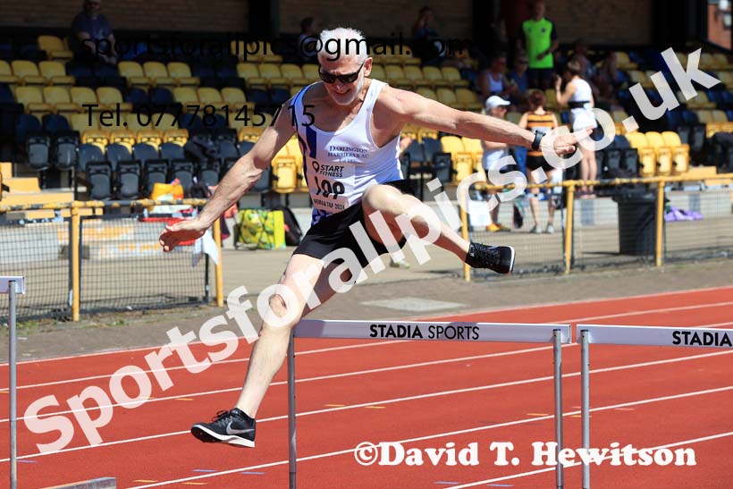 Mens hurdles, 2024 NE Masters Track and Field Champs., Monkton Stadium, Jarrow.  Photo: David T. Hewitson/Sports for All Pics